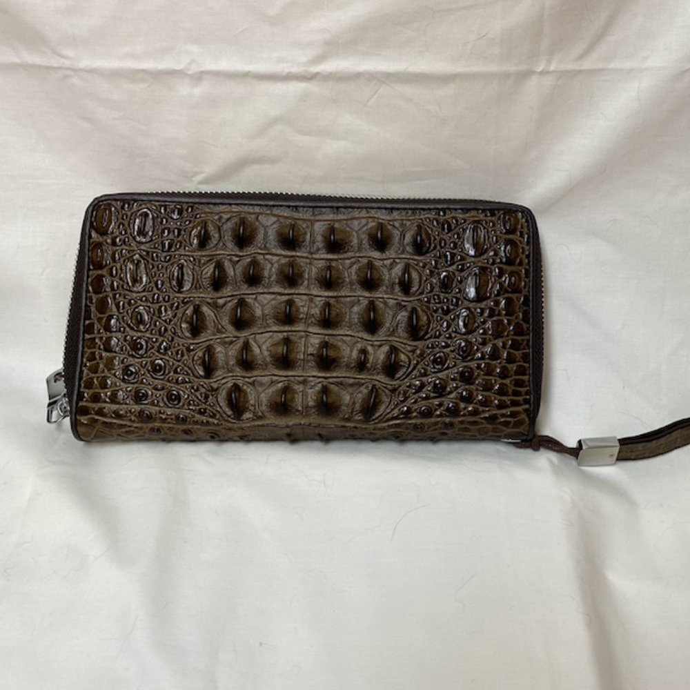 New Crocodile embossed long wallet